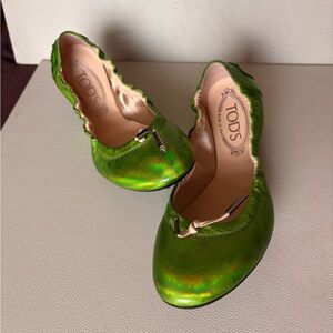 Authentic TOD’S metallic green leather ballet flats – made in Italy 🇮🇹